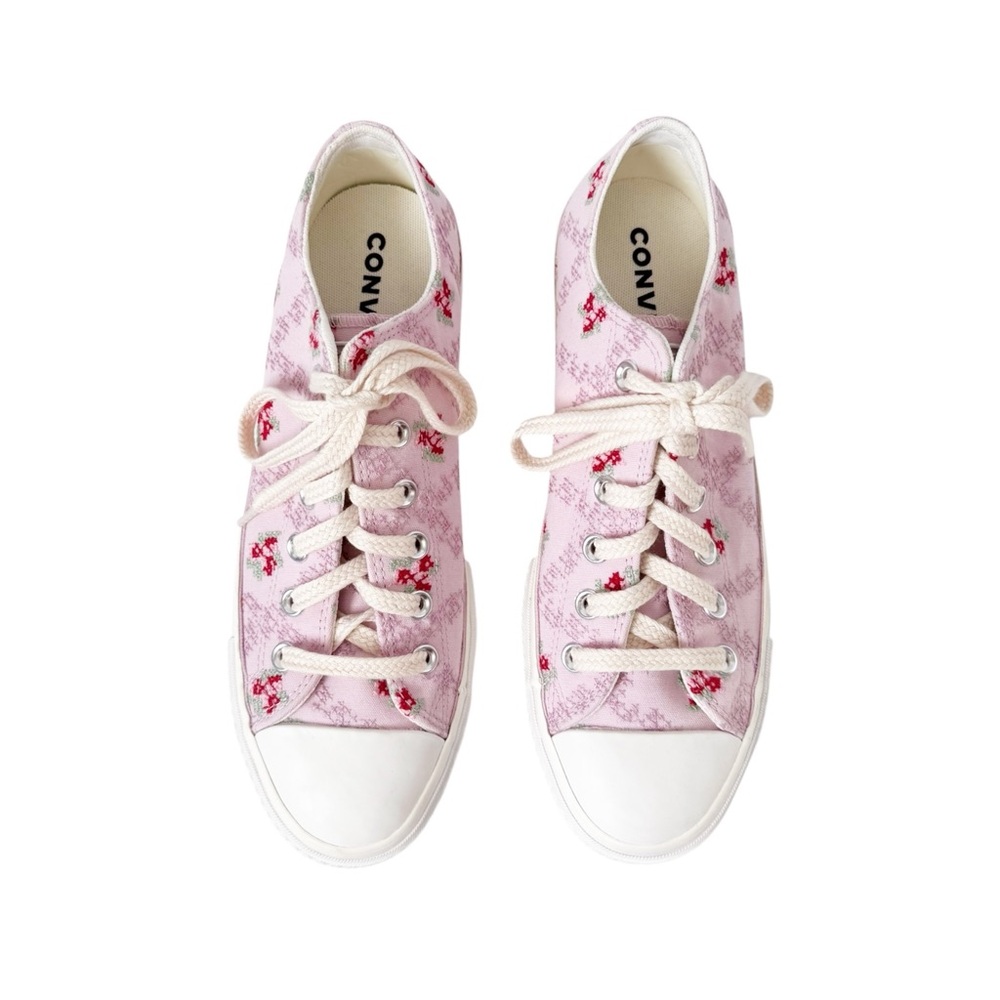 Converse Chuck Taylor All Star Lift Rose Cross Stitch Platform Sneaker | 9 NWOT - Picture 2 of 10